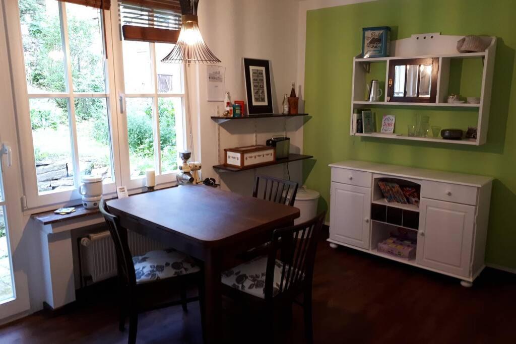 Eine Gemuetliche Ferienwohnung Mit Garten Bad Karlshafen Exterior photo