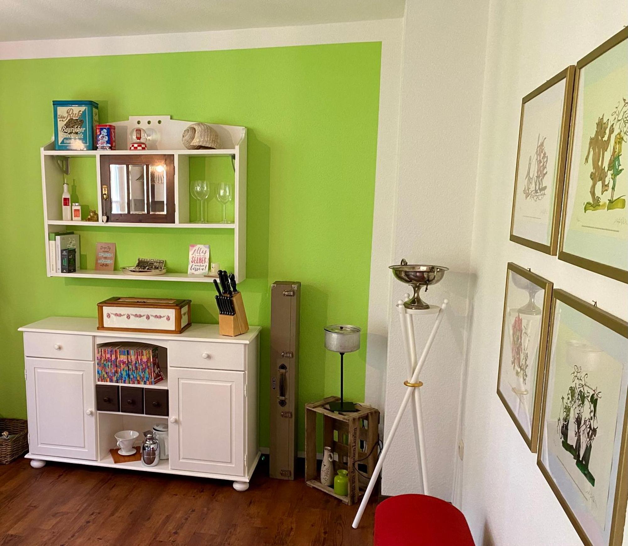 Eine Gemuetliche Ferienwohnung Mit Garten Bad Karlshafen Exterior photo